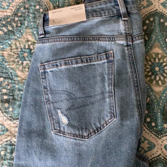 Jeans - Picture 2 of 3